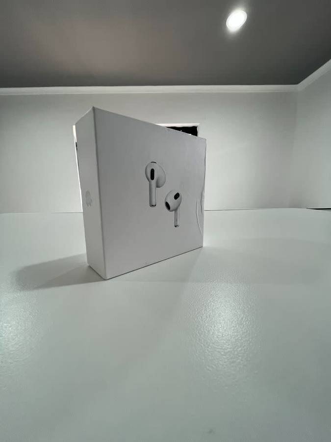 APPLE AIRPODS