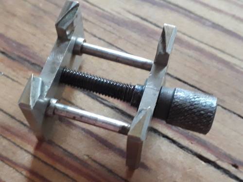 Bergeon 4039 movement holder