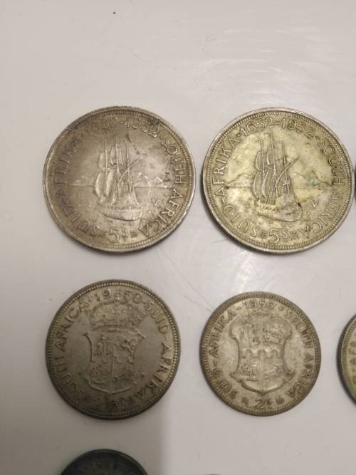 Vintage Coins 145,82 grams