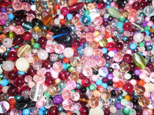 6200 Mixed Beads (Starting price R250) + Free Gift - SEE DESCRIPTION
