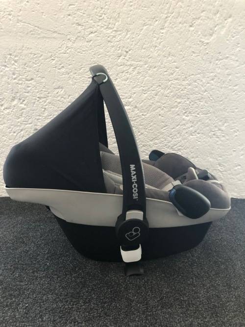 Grey Bugaboo Chameleon 3 With Bassinet, Pram and Maxi Cosi Pebble Plus Car Seat