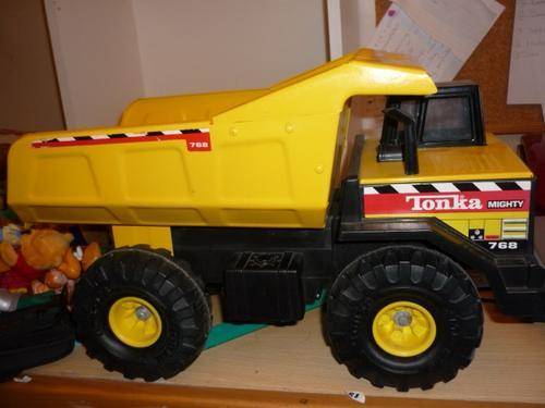TONKA TRUCK-MIGHTY 768-COLLECTABLE