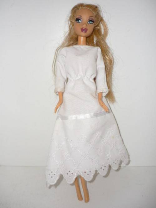 BARBIE DOLL-MATTEL-31CM TALL