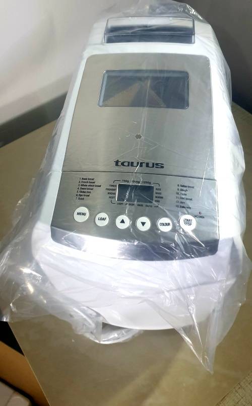 ***MAD DEALS***TAURUS - PA CASOLA BREAD MAKER***IN BOX**RETAIL DEMO ITEM***