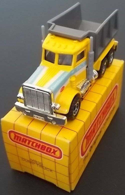 MATCHBOX MB-30 DUMP TRUCK !! MINT + Original Box !!