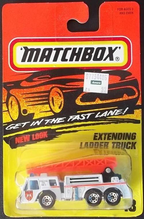 MATCHBOX #18 EXTENDING LADDER TRUCK (NEW LOOK) ! MINT + Never Opened ! EXCELLENT !