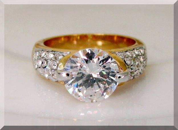 STUNNING 35 STONE DIAMOND RING!!! - CZ DIAMONDS SET IN 18K YELLOW GOLD GP size 4