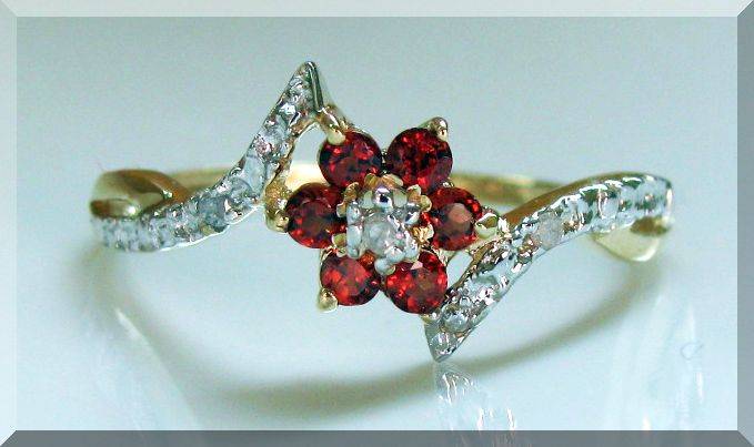SOLID GOLD!!! 0.68 CTS NATURAL GARNETS  AND DIAMONDS SET IN 10K SOLID GOLD
