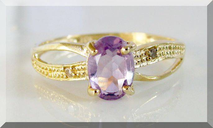 ELEGANT AMETHYST AND DIAMOND RING .....NATURAL GEMS SET IN 10k SOLID GOLD