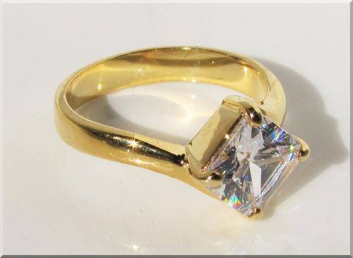 1.70CTW PERFECTLY FACETED!!PRECIOUS PRINCESS CUT RING CLAD IN 18K GOLD size 10