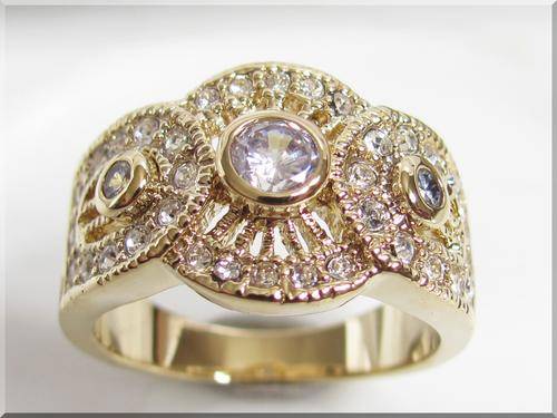 1.34 CTW BREATHTAKING BRILLIANT CUT ENGAGEMENT RING SIZE 8