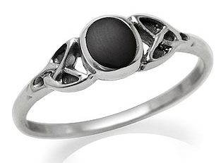 **FREE SHIPPING!**Absolutely Stunning Black Onyx Inlay 925 Sterling Silver Celtic Knot Ring sz 8