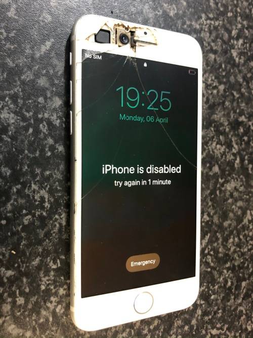 iPhone 8 64GB - iCloud Locked