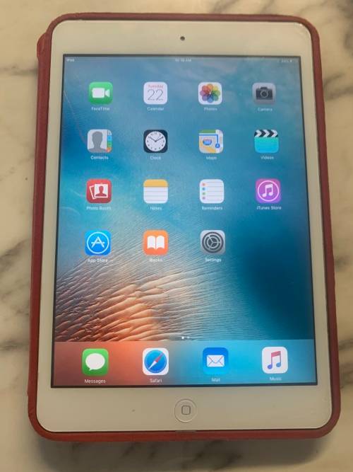 iPad Mini 16GB with cover
