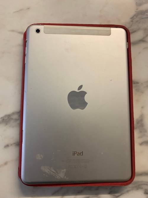 iPad Mini 16GB with cover