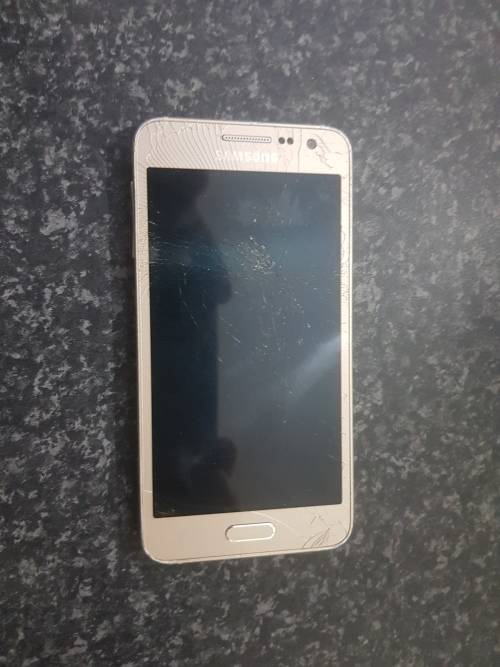 Samsung Galaxy A3 *Parts or repair*