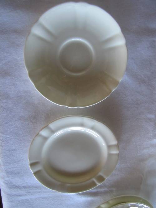 Royal doulton - White with Gold Trim Tea Set