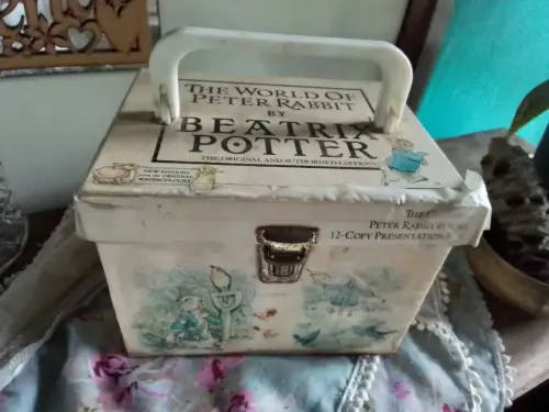 Vintage Beatrix Potter Peter Rabbit storybook suitcase 12 books