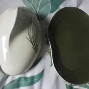 Carltonware handprints cheese Or Butter server
