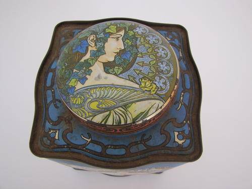 Vintage Feminine Tin