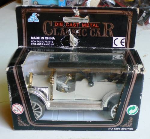 DIE CAST METAL CLASSIC CAR in its original packaging