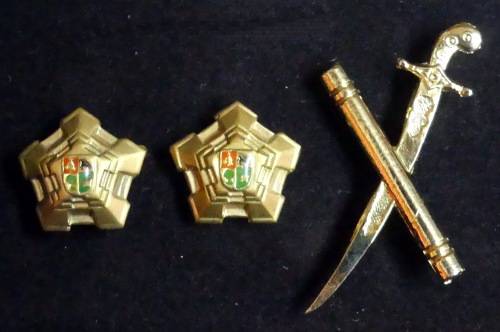 SA Army Lieutenant General Rank -- Metal Shoulder Insignia