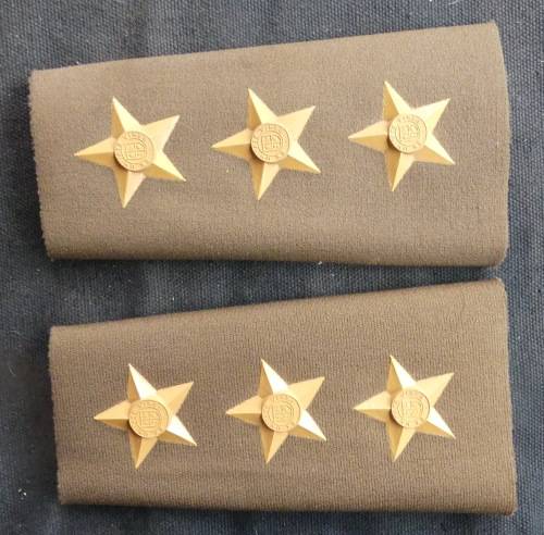 SADF / SAW Rubberrised Captain Epaulets - Pair