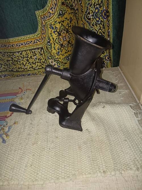 Nr 4 Spong and company Coffee grinder renovated made in England