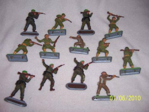 Army Collectable soldiers -LOT - 1971 Deetail - made in England