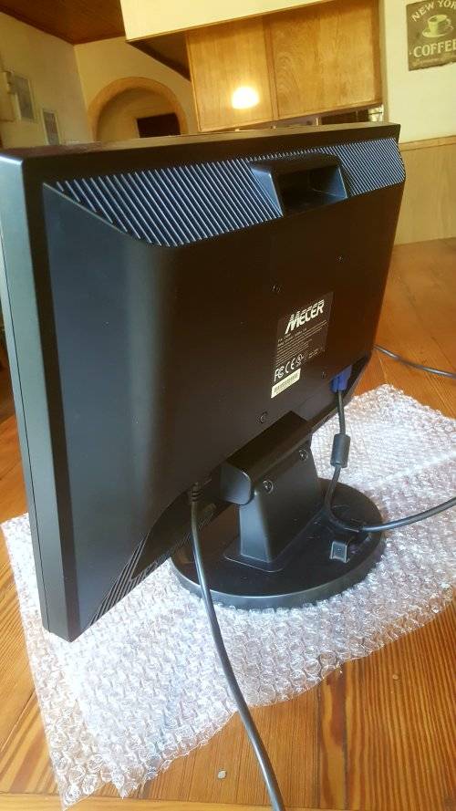 Mecer 19¿ Wide Screen LCD Black Monitor
