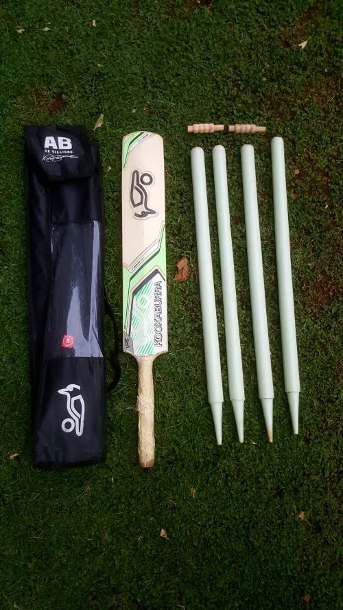 Kookaburra Cricket Set