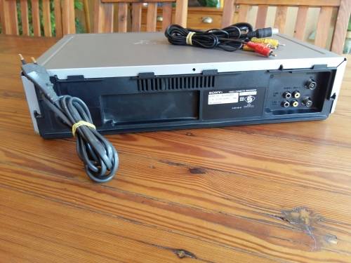 Sony VHS Vcr (no remote)