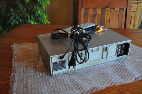 LG 6 Head HiFi Stereo VCR With Remote