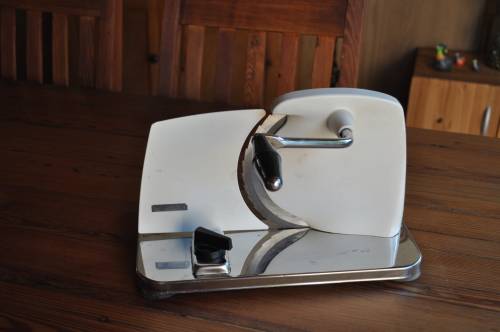 Vintage Pineware Bread / Meat Slicer