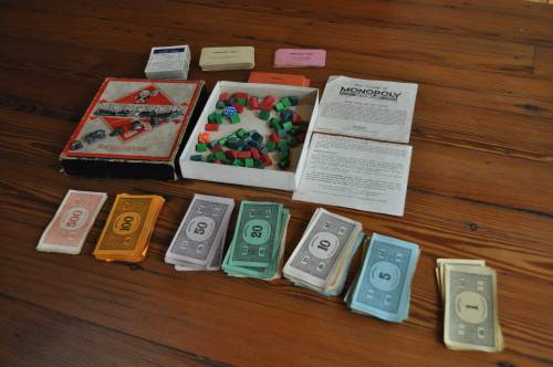 Vintage 1950s Monopoly (missing board selling as is)
