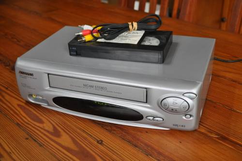 Sansui Hi-Fi Stereo VHS Video Cassette Recorder (no remote)