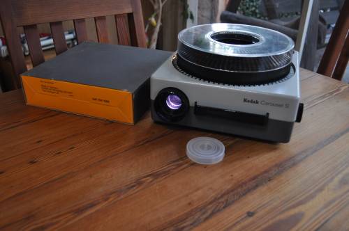 Vintage Kodak Carousel Slide Projector Takes 80 Slides