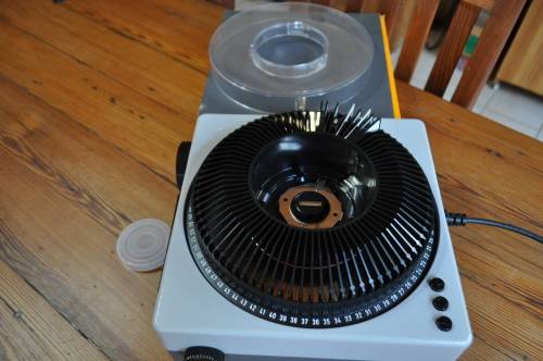Vintage Kodak Carousel Slide Projector Takes 80 Slides