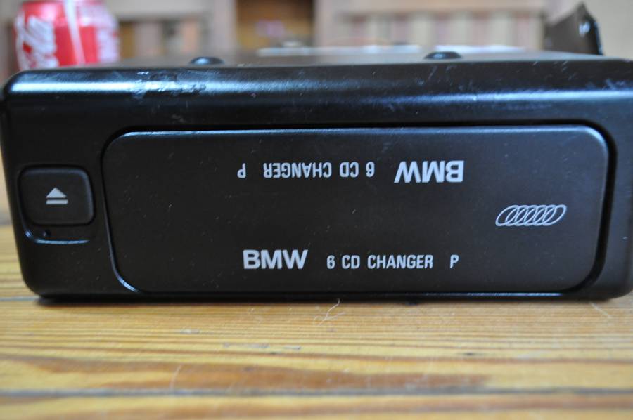 BMW 6 Disc CD Changer With Bracket