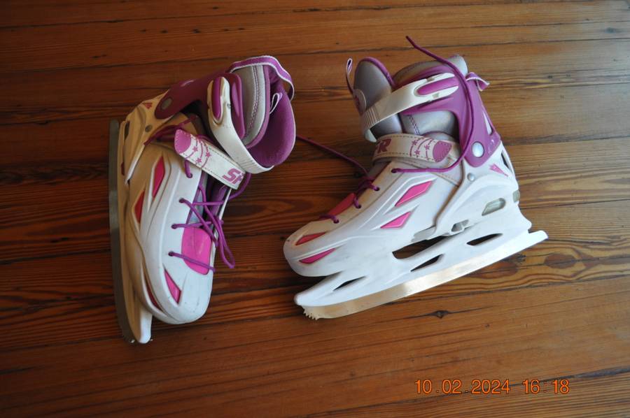 SFR Ice Skates (size 3  6)