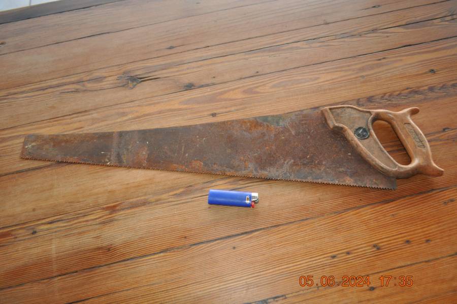 Vintage Lasher Rusted Carpenters Hand Saw