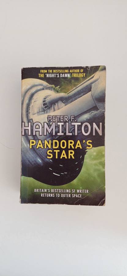 Pandora`s Star by Peter F. Hamilton