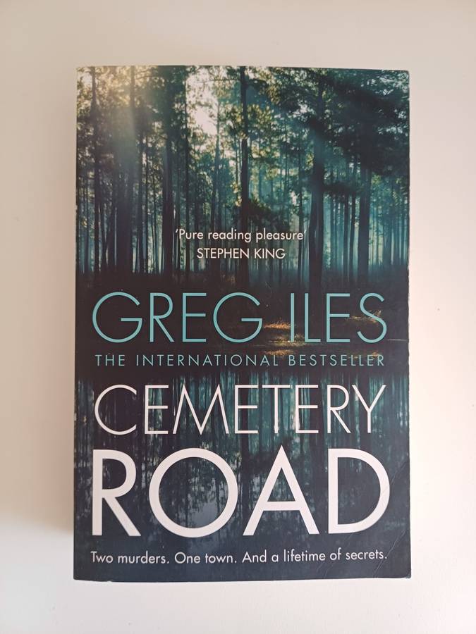 Cemetery Road by Greg Iles