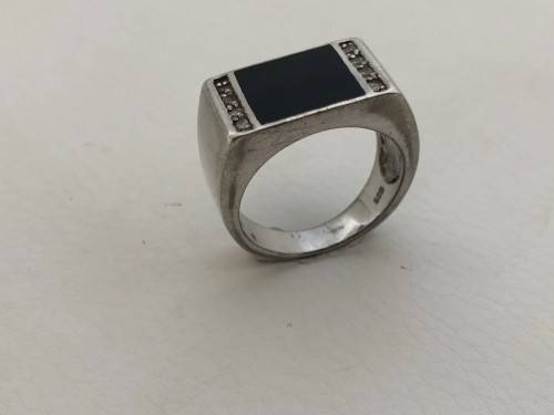 925 Silver Ring With Black Square Centre With White Stones on Either Side. Ring Size Q 1/ 2