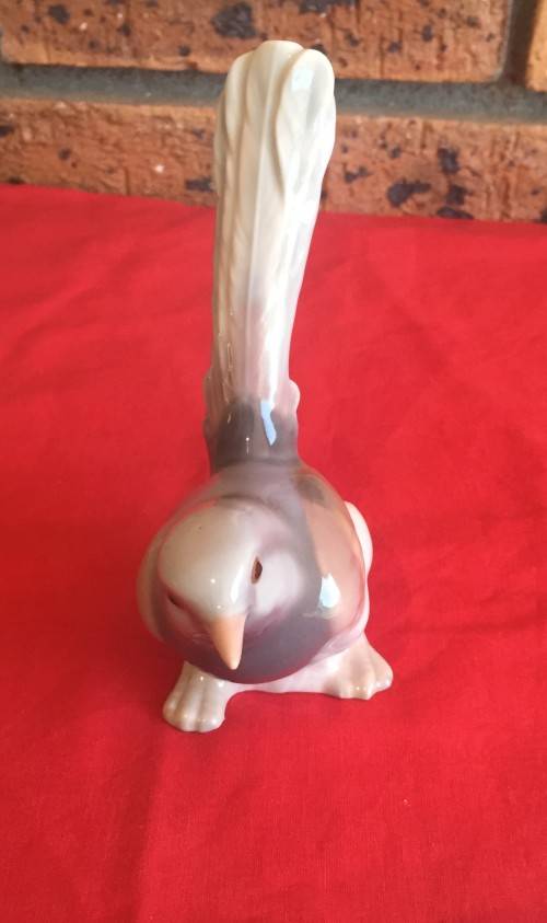 Lladro Wren Blue Bird Long Tail