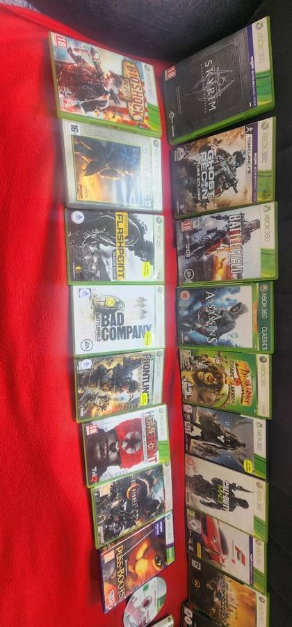 XBOX 360 + 20 Games
