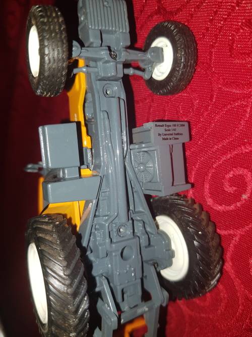 Renault Ergos /  Allis-Chalmers  /  Latil