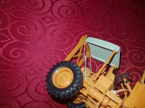 Renault Ergos /  Allis-Chalmers  /  Latil
