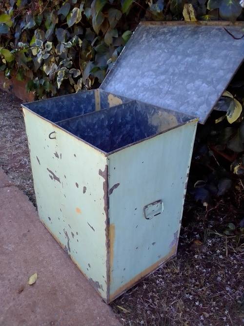 Vintage Flour/Sugar bin. Meelblik Suikerblik double side.