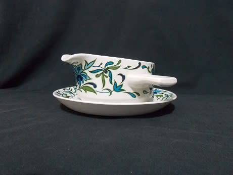 Midwinter Sauce Boat on Saucer